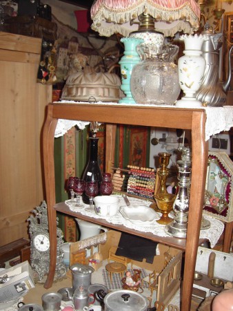 Beistelltisch,Platte 60/40cm,VP 180,-